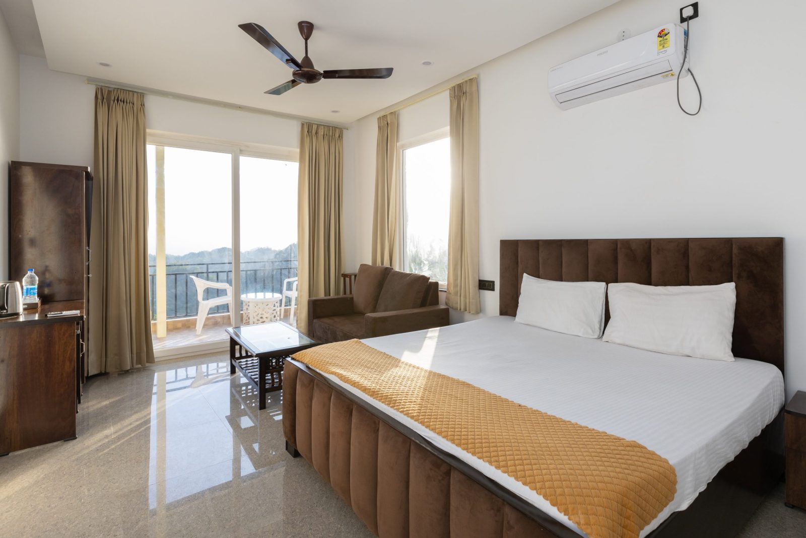 Valley View Deluxe Room